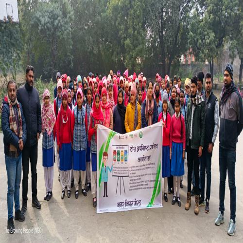 विद्यार्थियों को ठोस अपशिष्ट प्रबंधन कार्यशाला बनाना सिखाया||